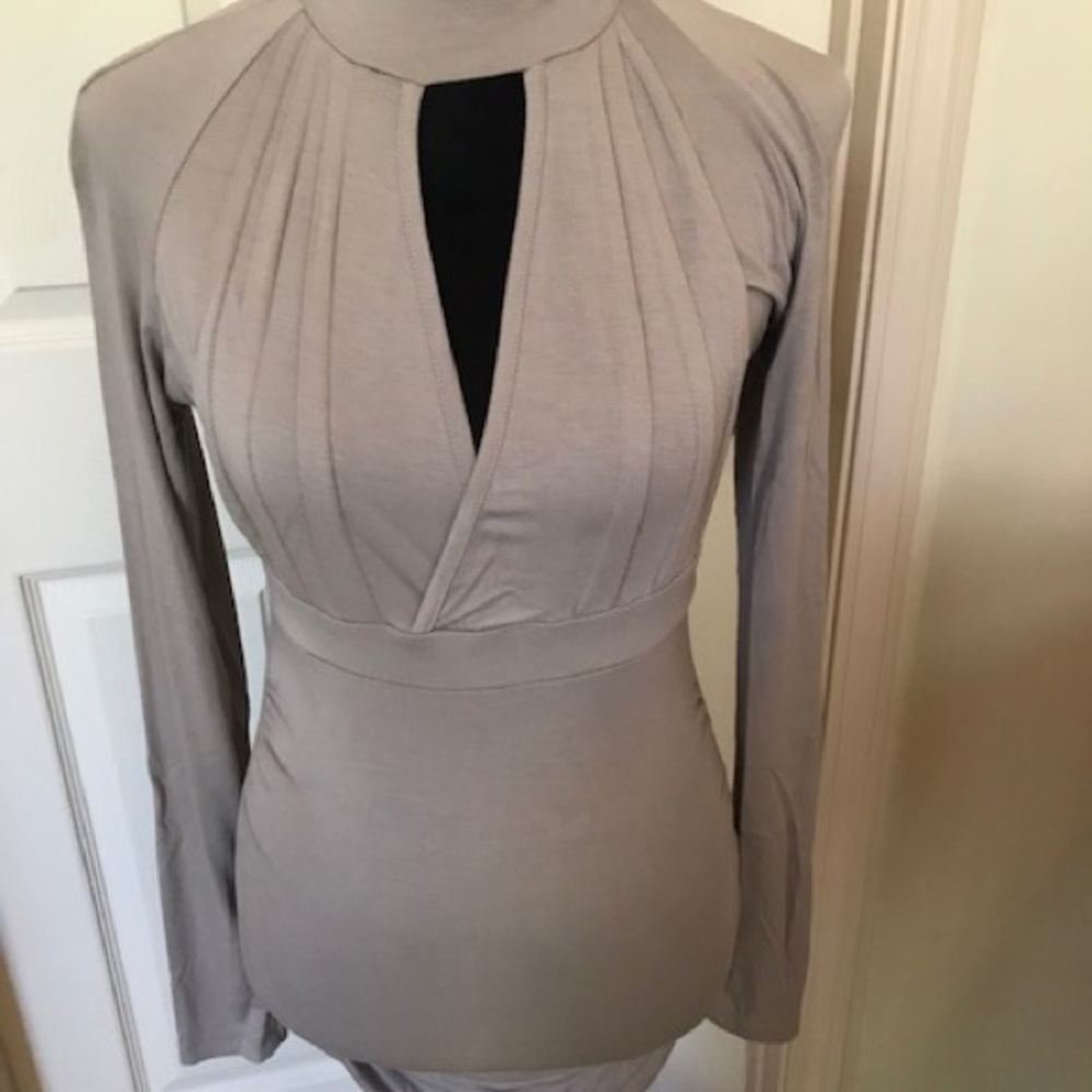 Super sexy Vertigo Paris high neck shirt